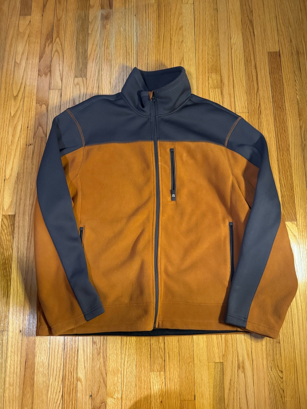 Men’s Large Tek Gear Gray & Orange Lightweight Fleece Jacket